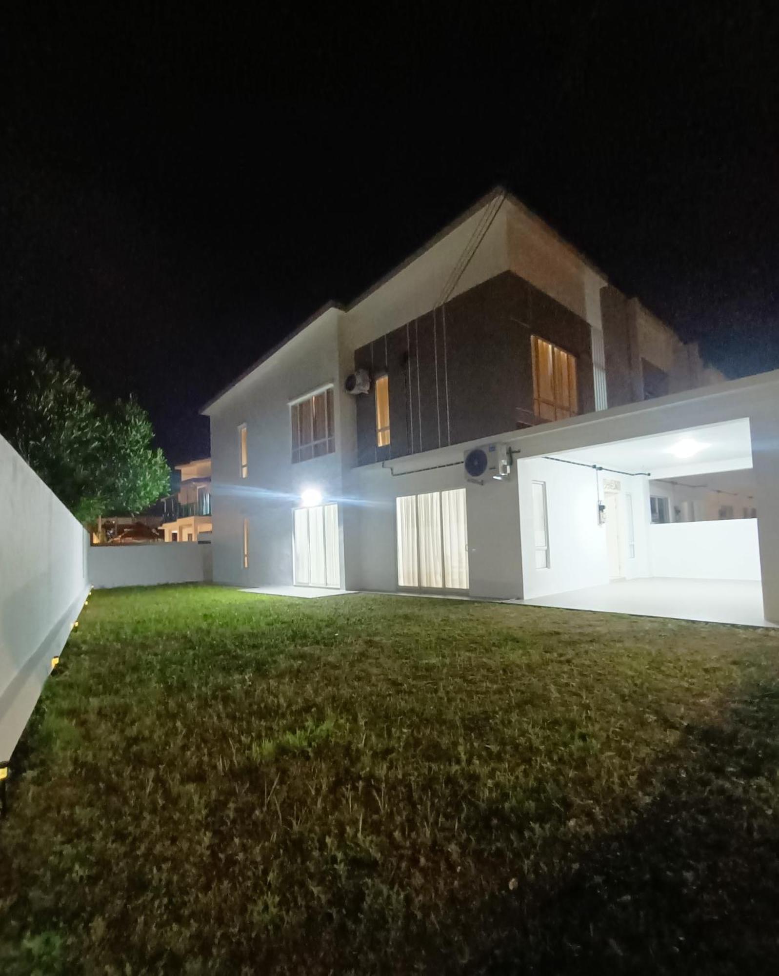 Bungavilla Resthouse Sendayan Петалинг Джая Екстериор снимка